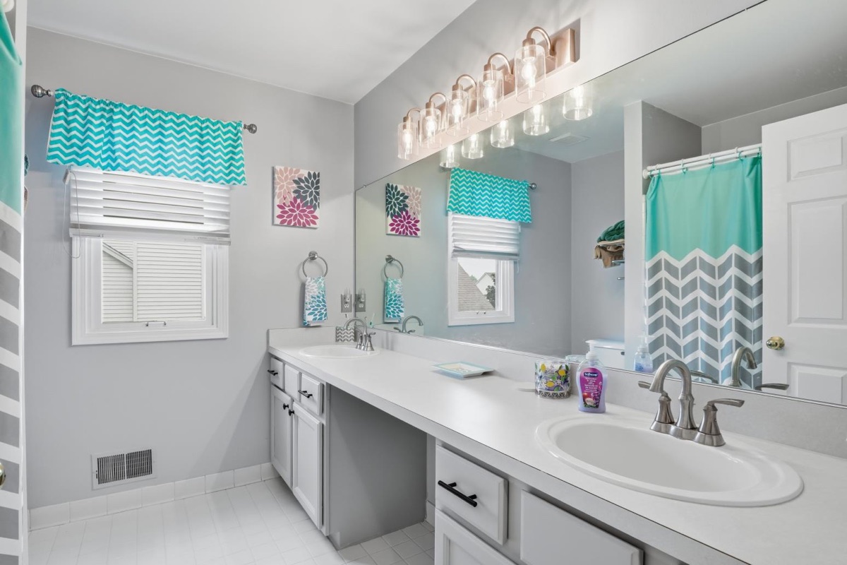 Listing photo 56 — Livonia, MI