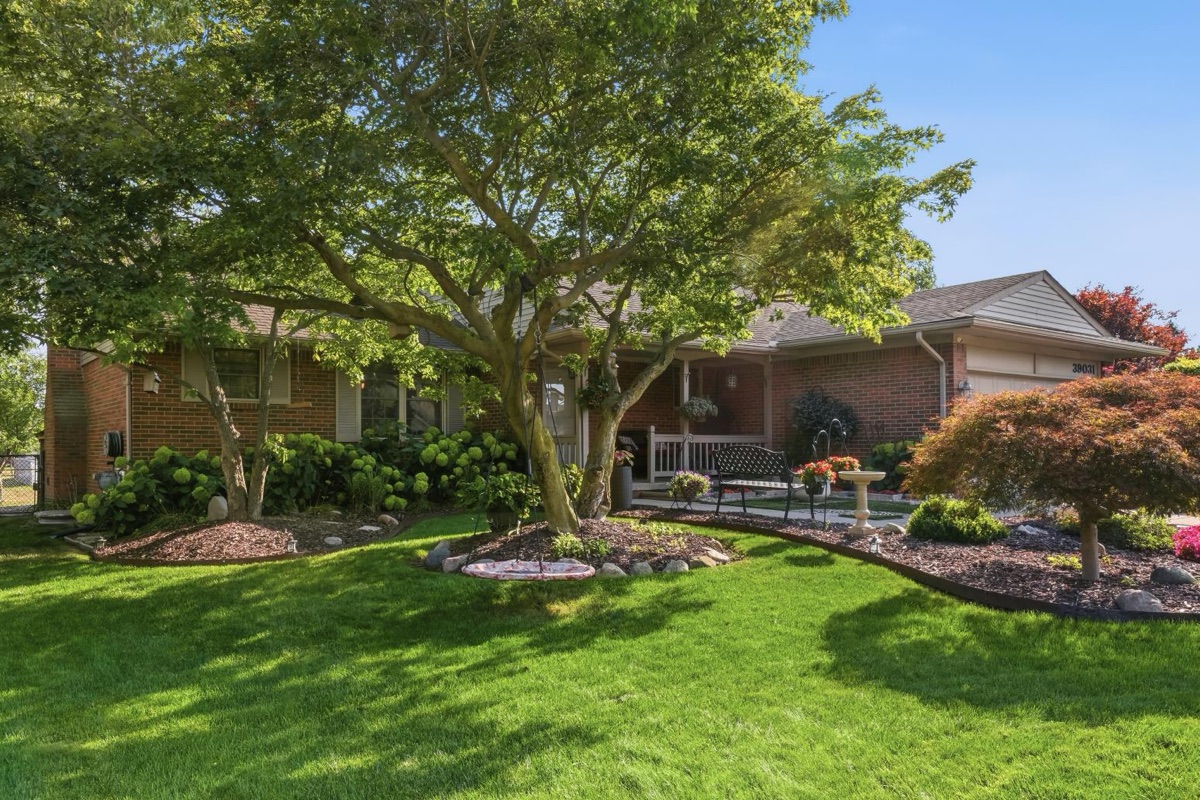 Listing photo 6 — Livonia, MI