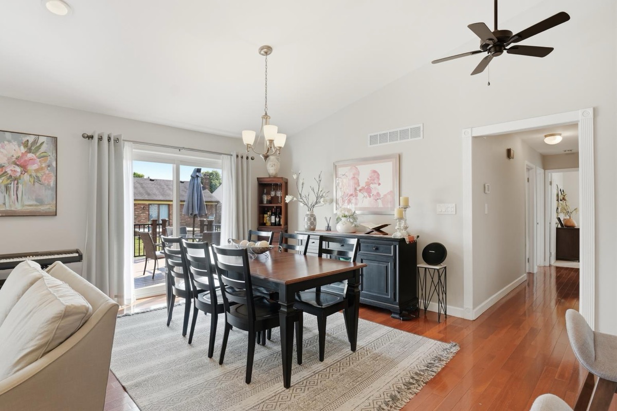 Listing photo 13 — Livonia, MI