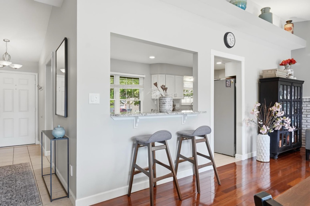 Listing photo 16 — Livonia, MI