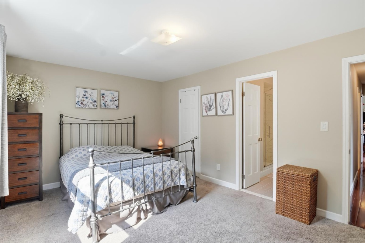 Listing photo 38 — Livonia, MI