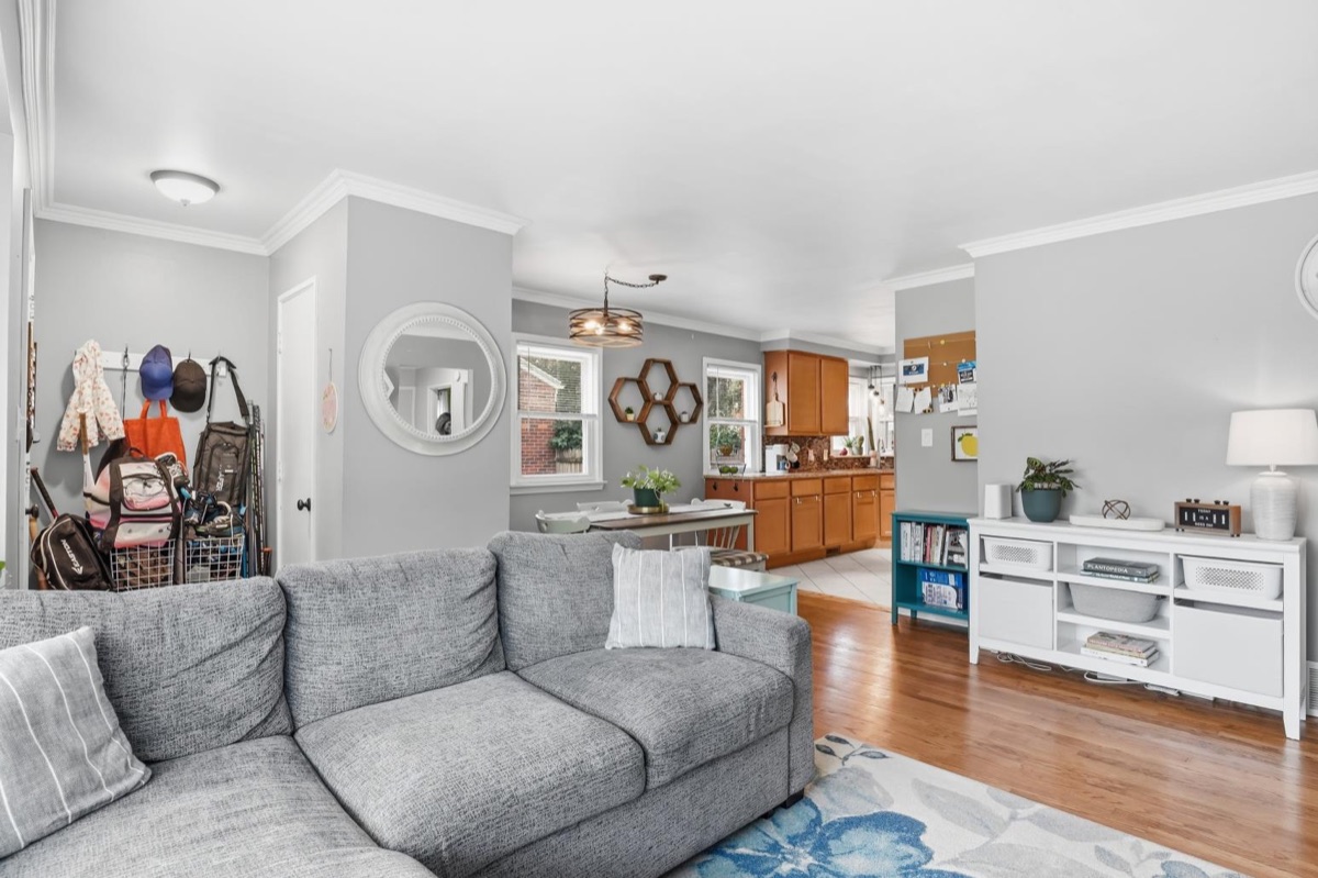 Listing photo 10 — Livonia, MI