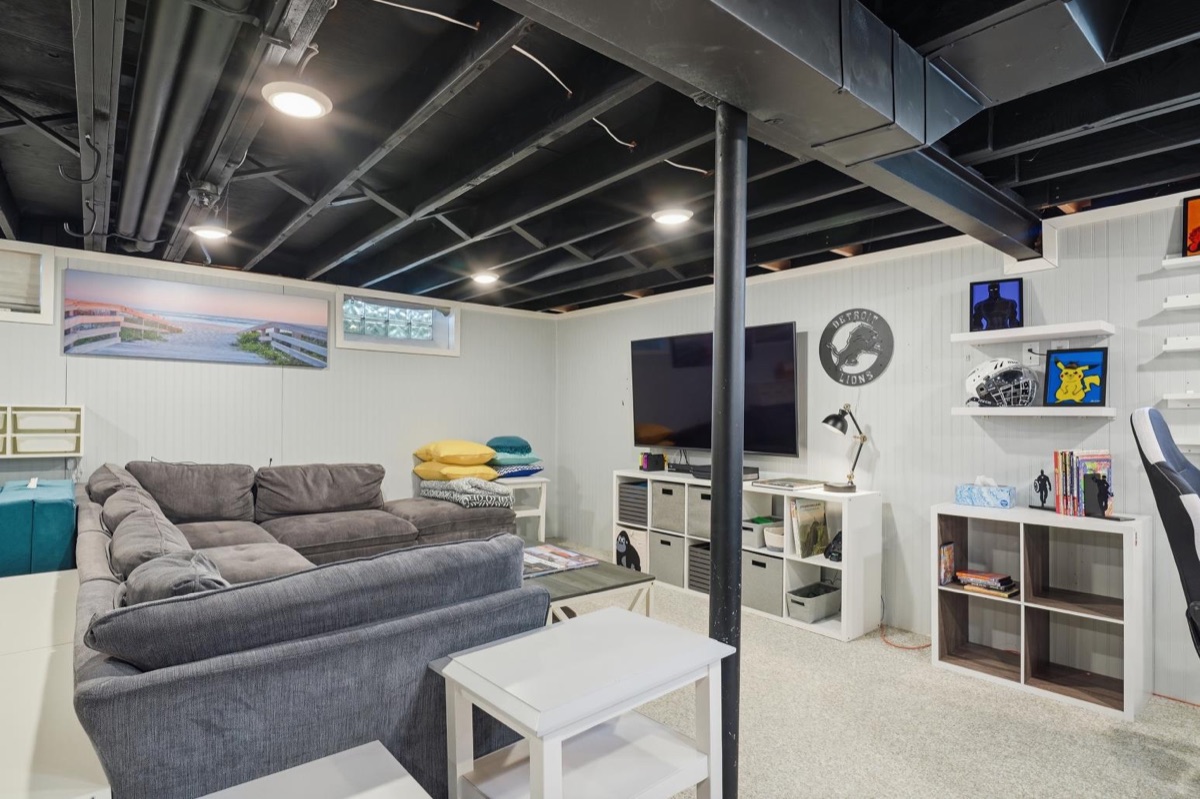 Listing photo 32 — Livonia, MI