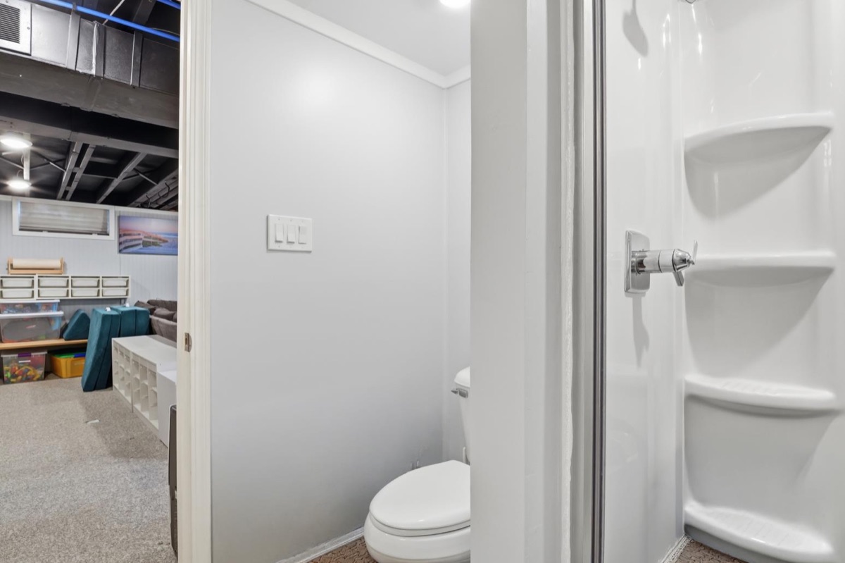 Listing photo 37 — Livonia, MI