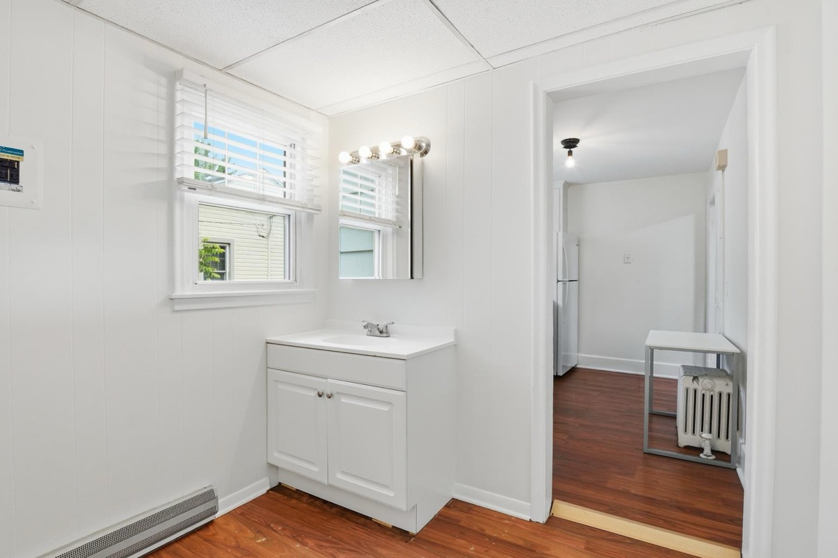 Listing photo 9 — Monroe, MI