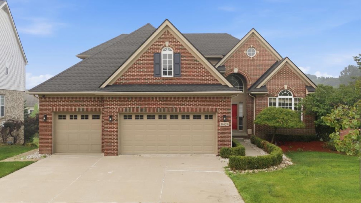 Listing photo 2 — Northville, MI