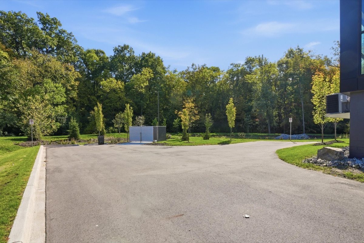 Listing photo 8 — Plymouth, MI