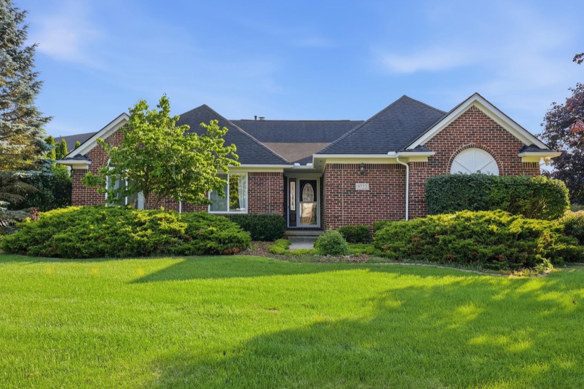 Listing photo 2 — South Lyon, MI