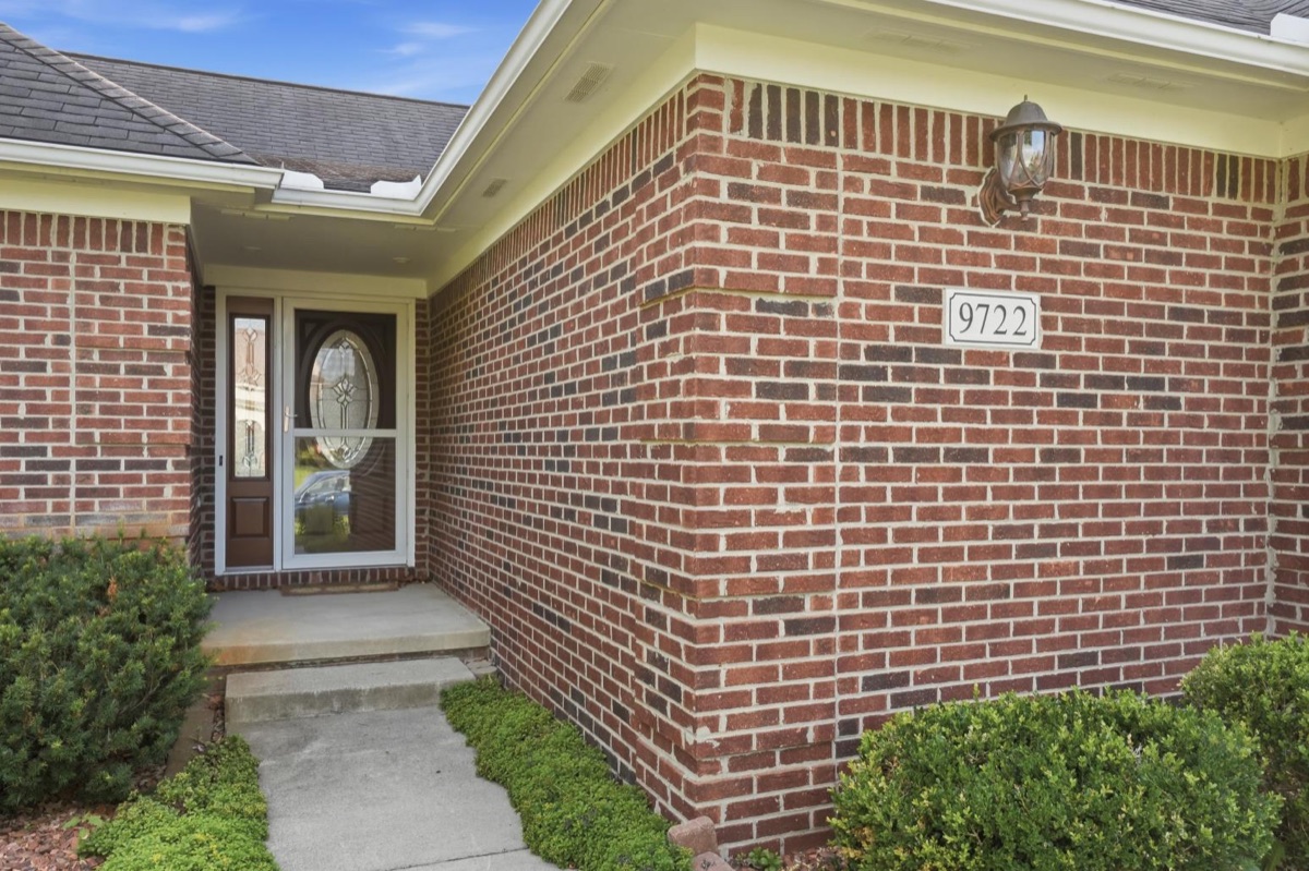 Listing photo 5 — South Lyon, MI
