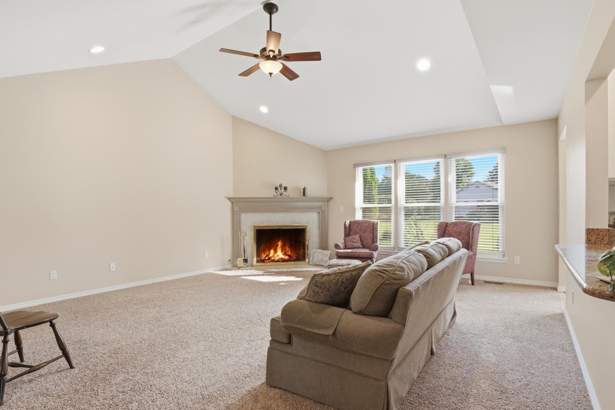 Listing photo 8 — South Lyon, MI