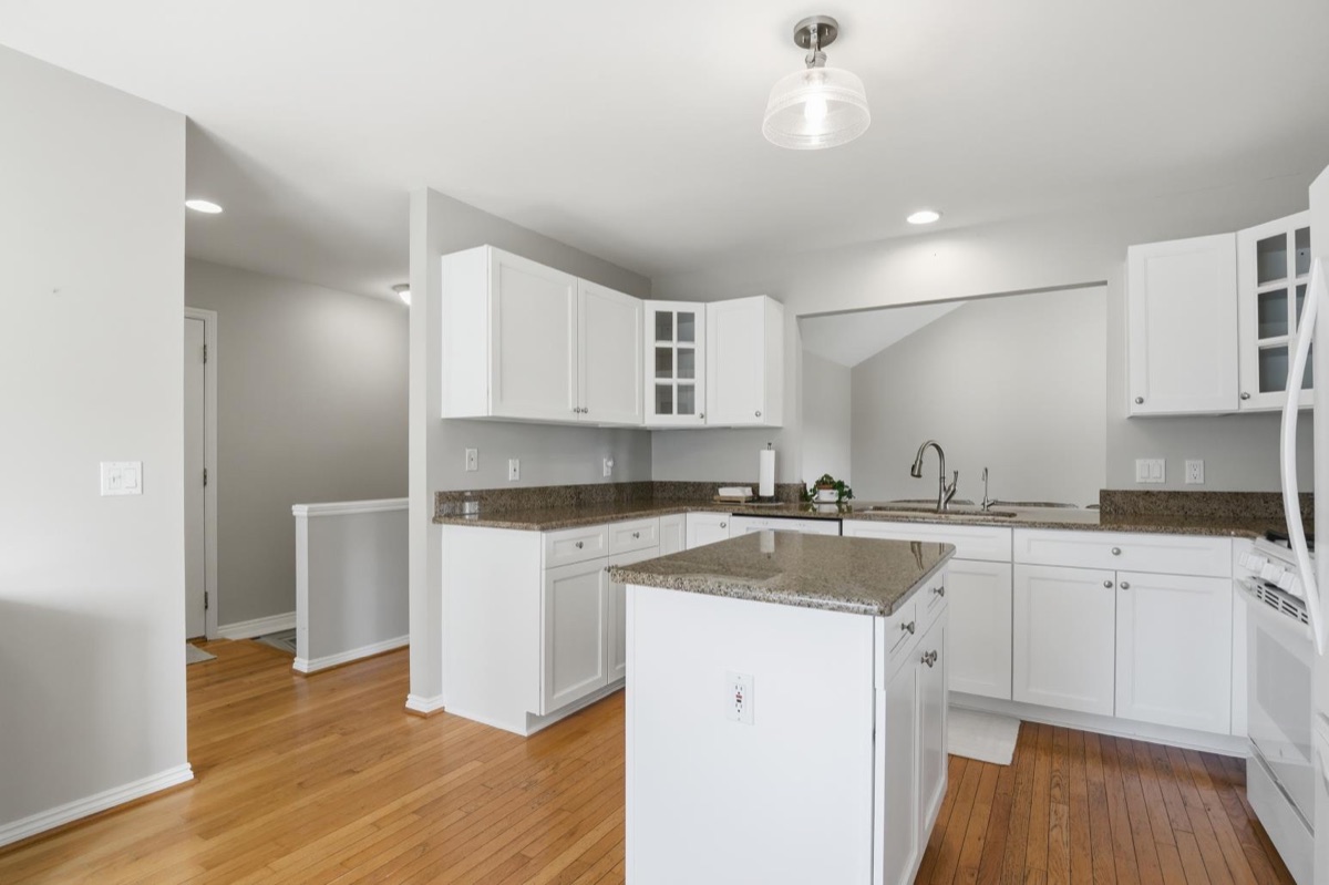 Listing photo 14 — South Lyon, MI