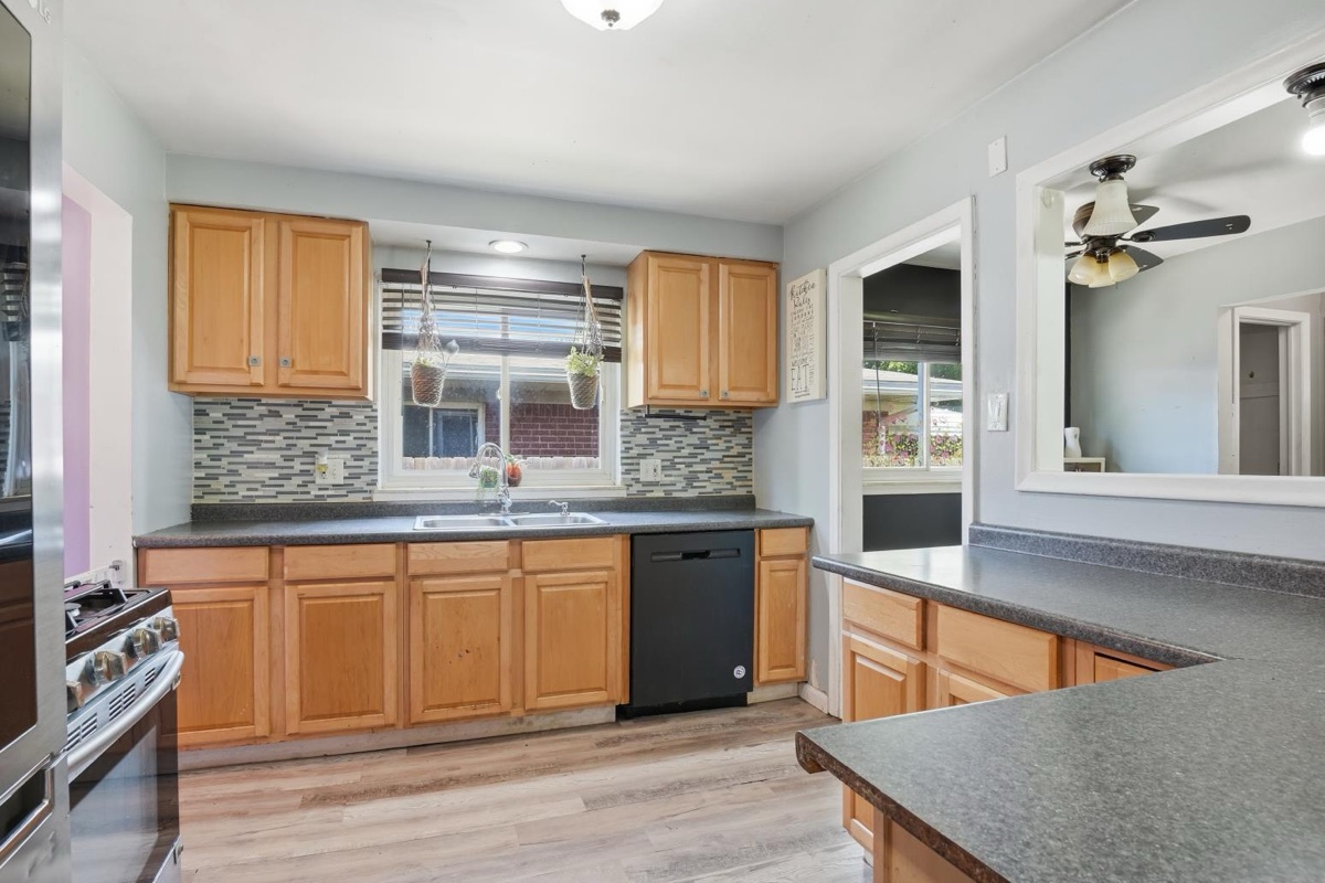 Listing photo 15 — Taylor, MI