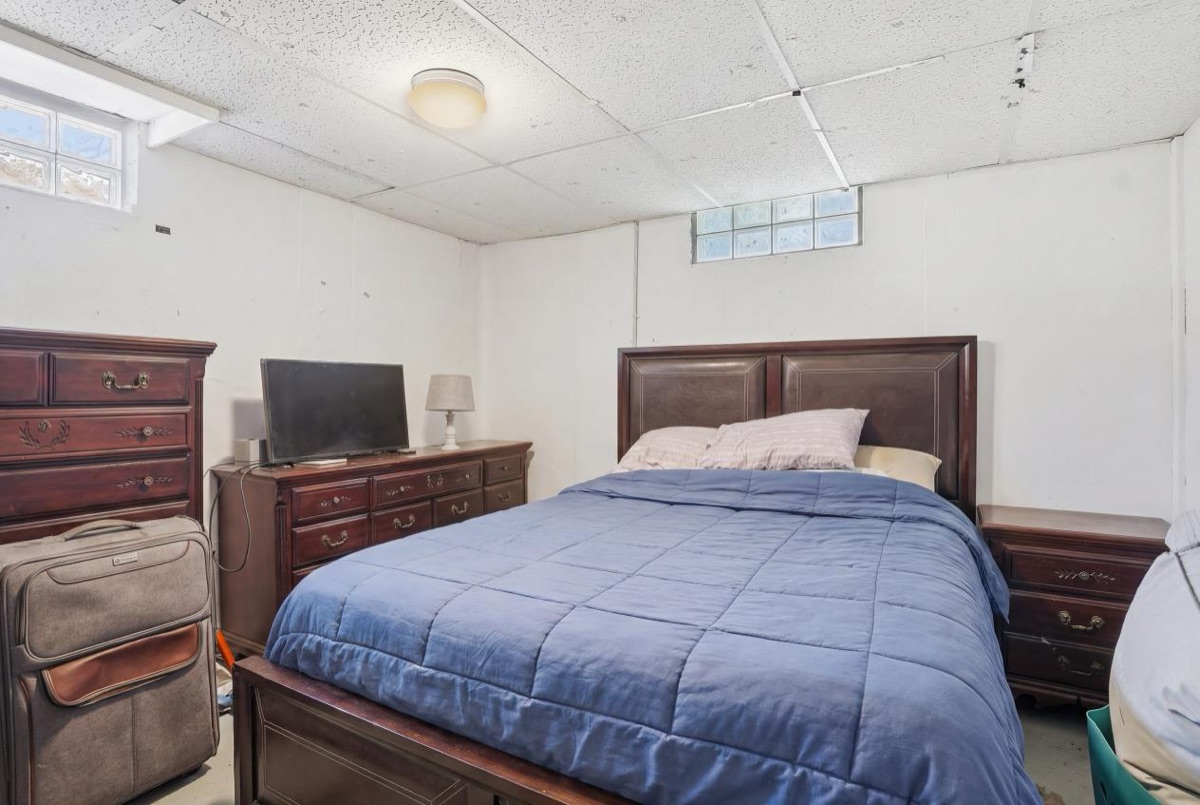 Listing photo 33 — Taylor, MI
