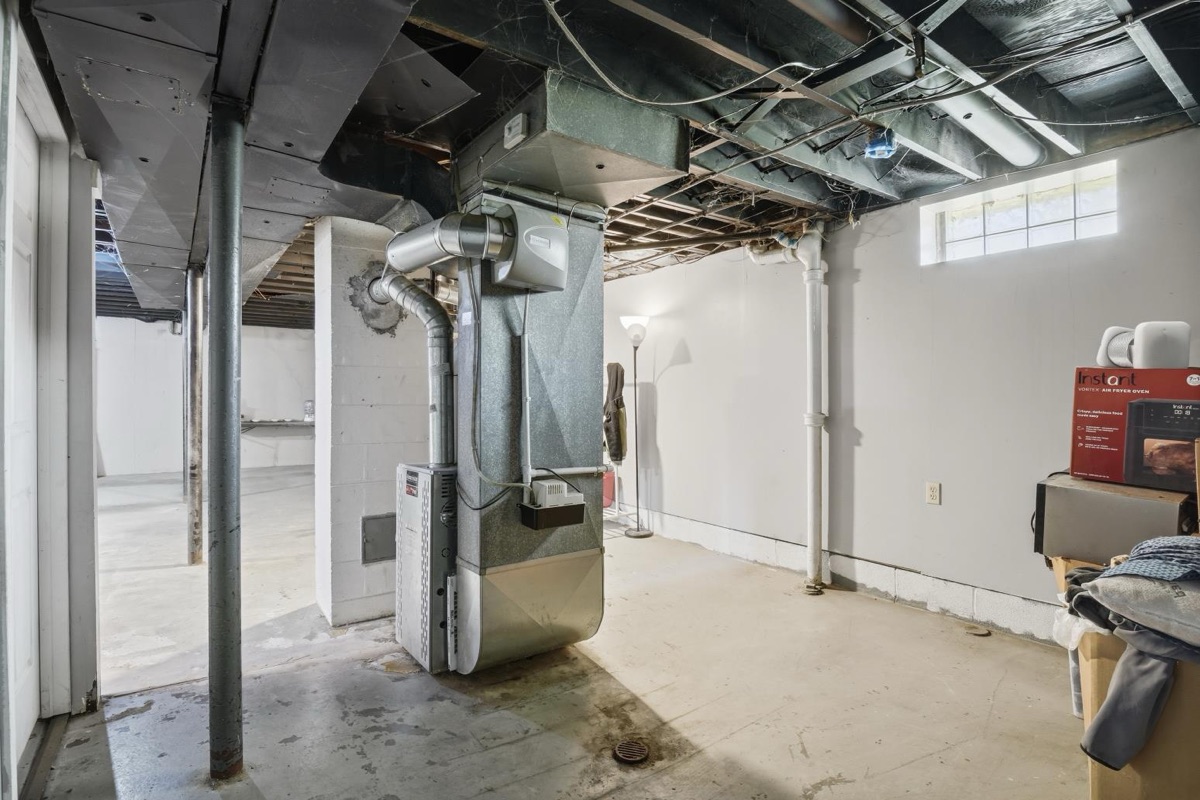 Listing photo 34 — Taylor, MI