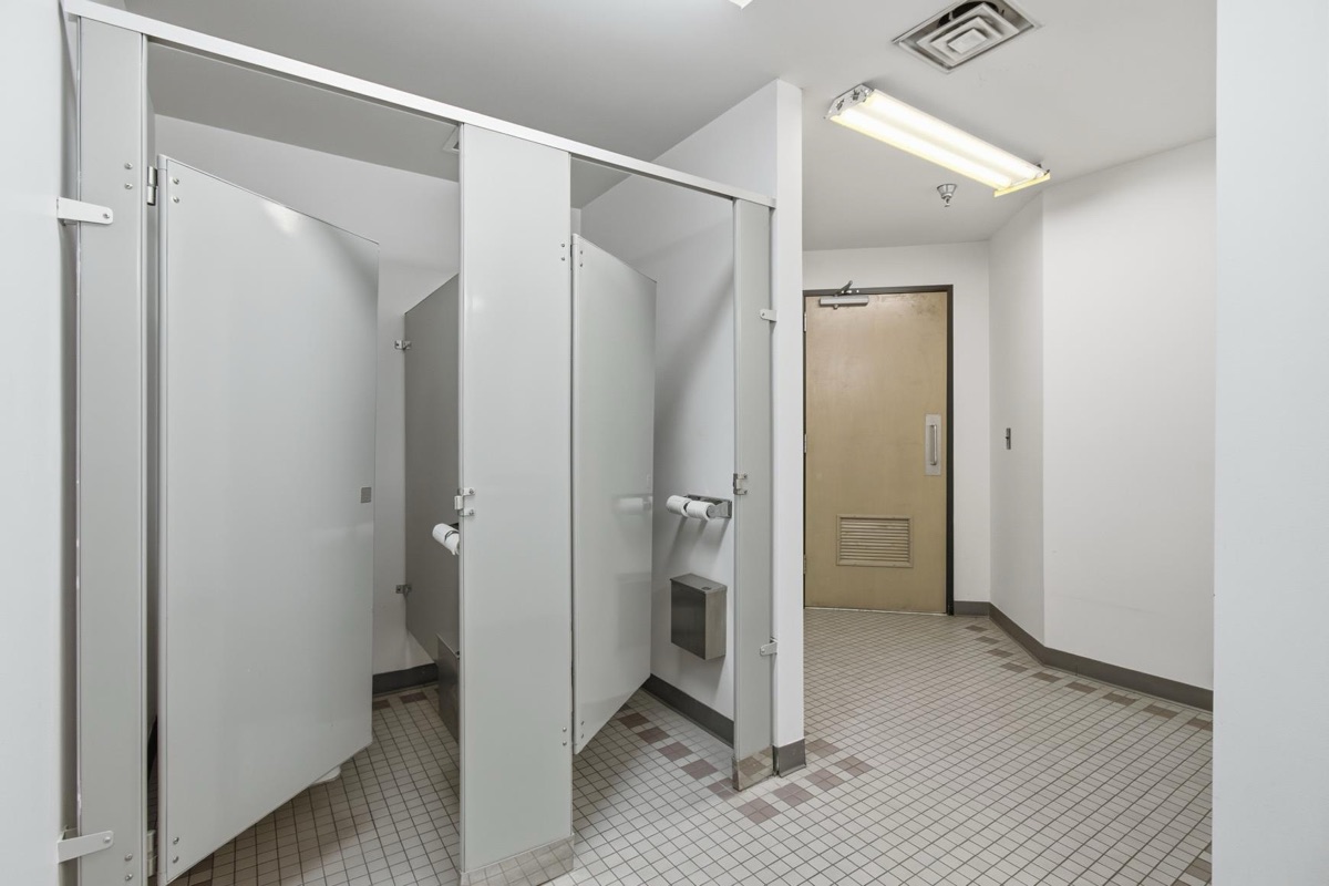Listing photo 17 — Troy, MI