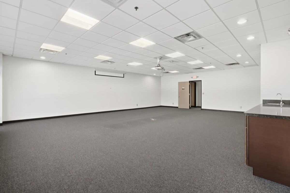 Listing photo 24 — Troy, MI