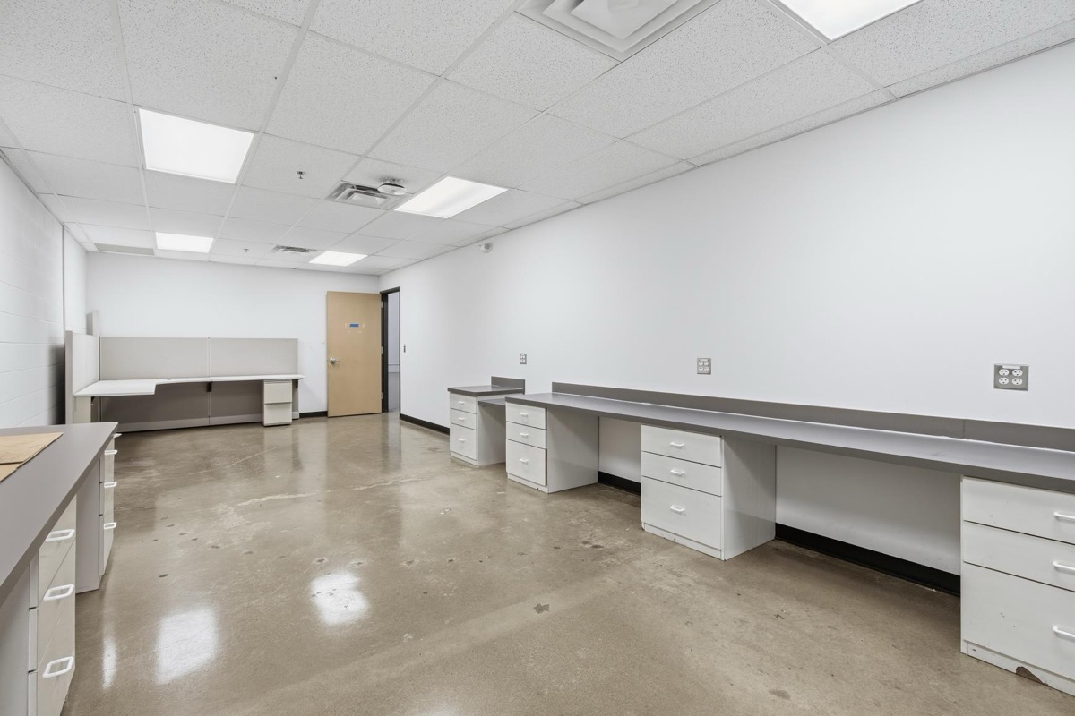 Listing photo 36 — Troy, MI