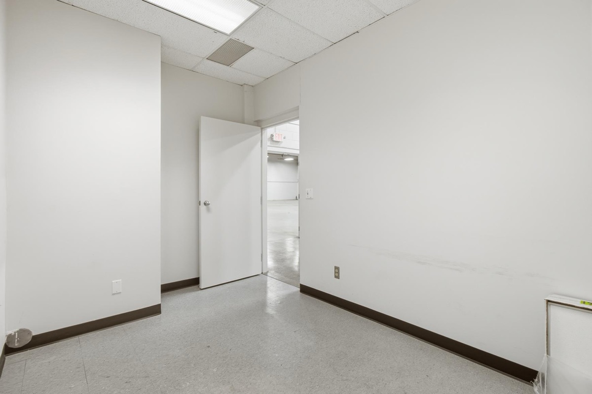 Listing photo 38 — Troy, MI