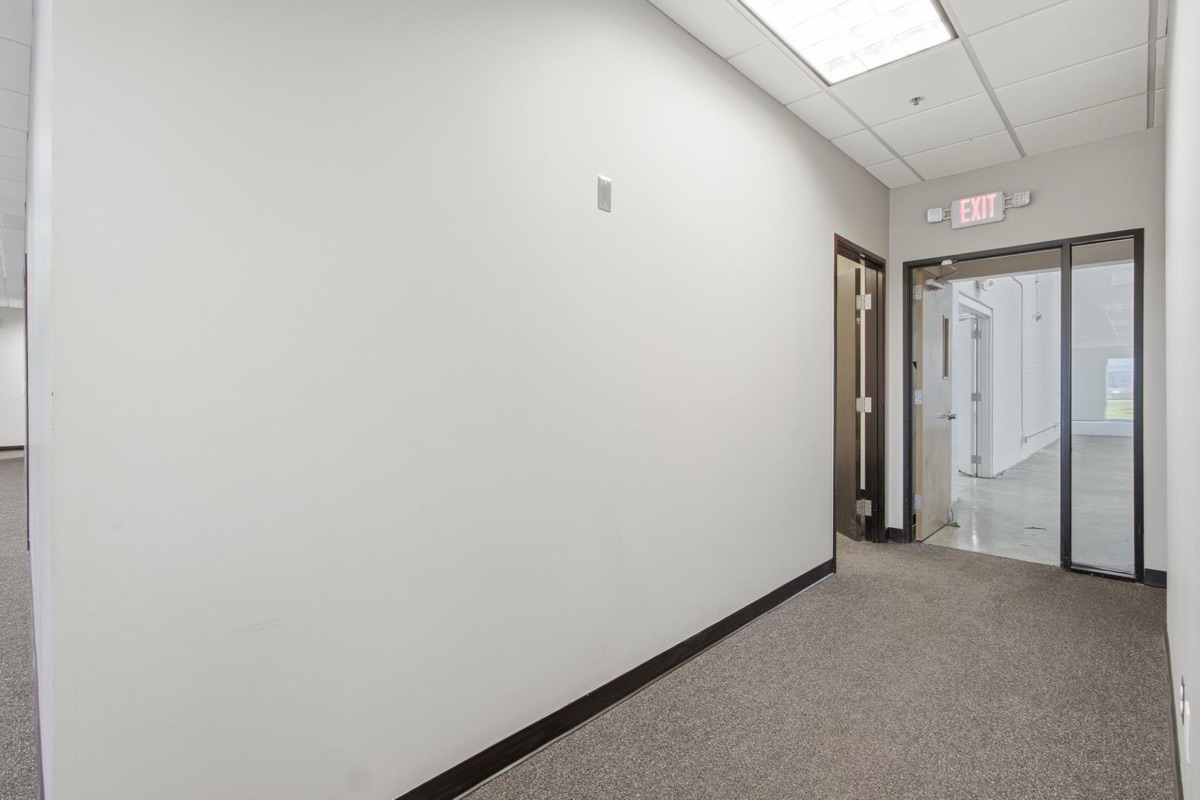 Listing photo 39 — Troy, MI