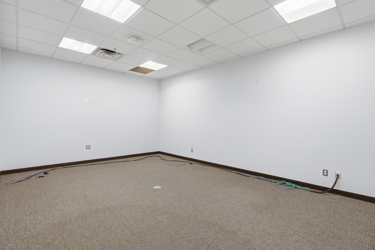 Listing photo 41 — Troy, MI