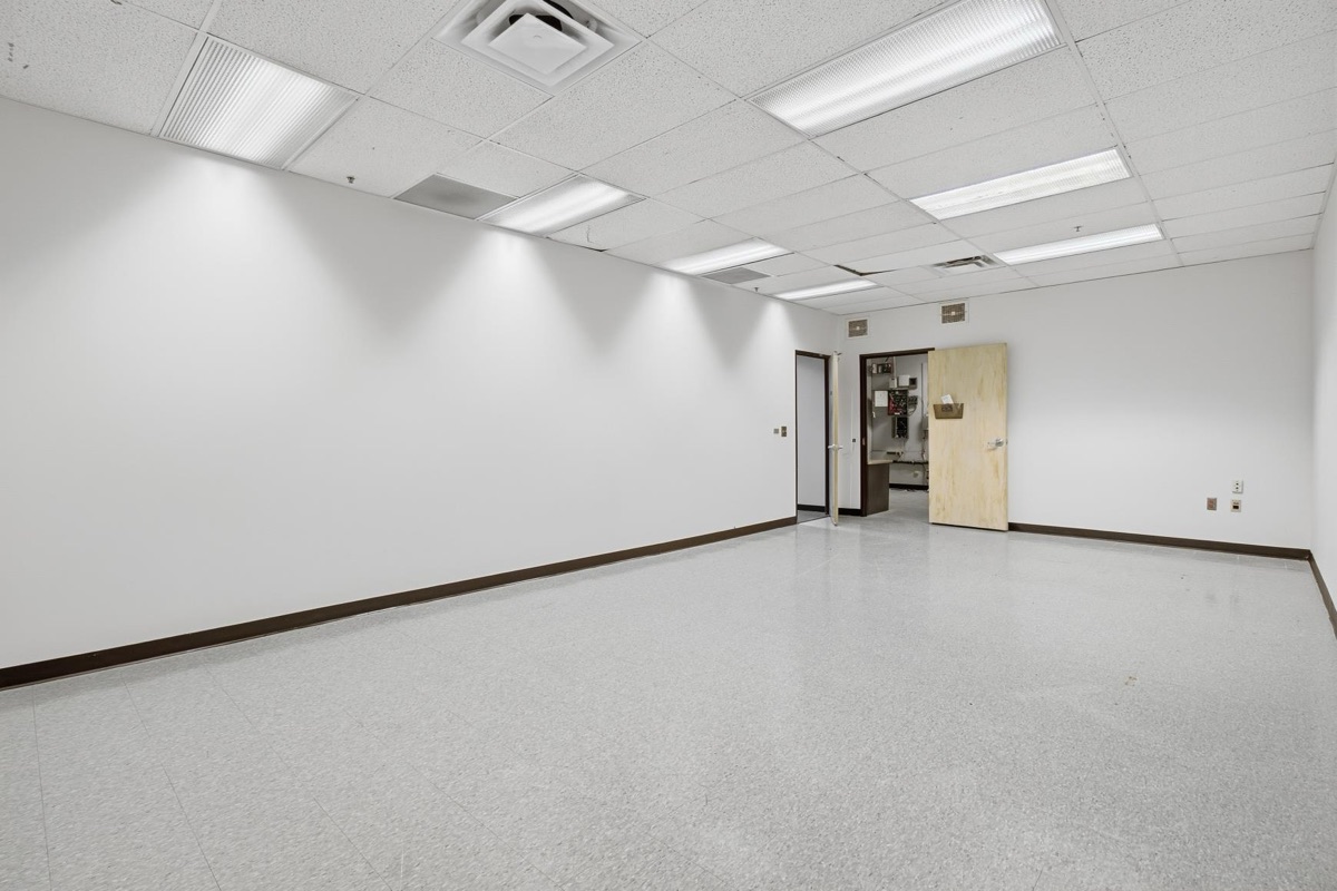 Listing photo 46 — Troy, MI