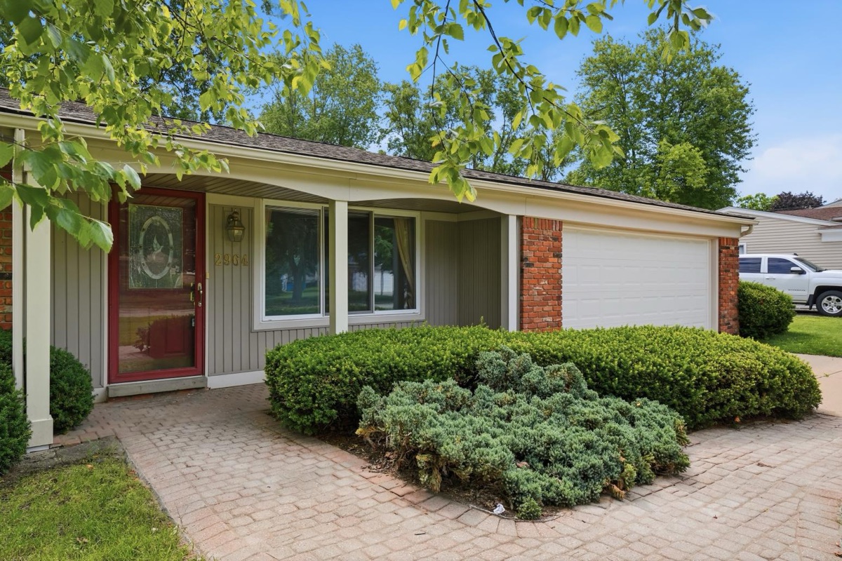 Listing photo 6 — Waterford Township, MI