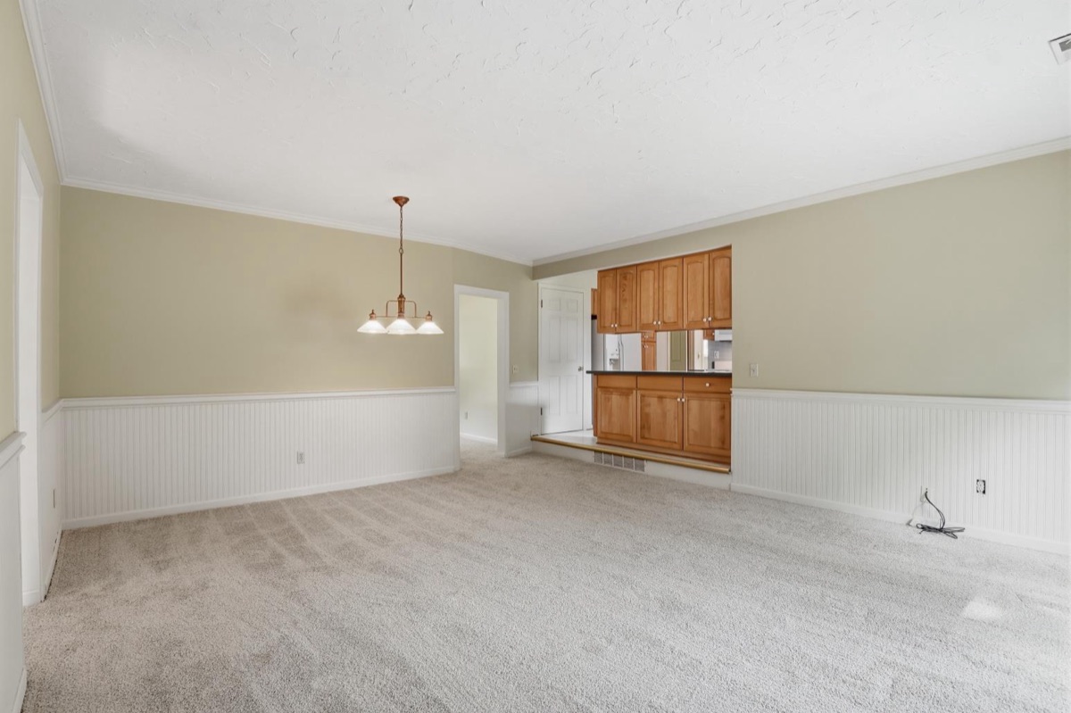 Listing photo 14 — Waterford Township, MI