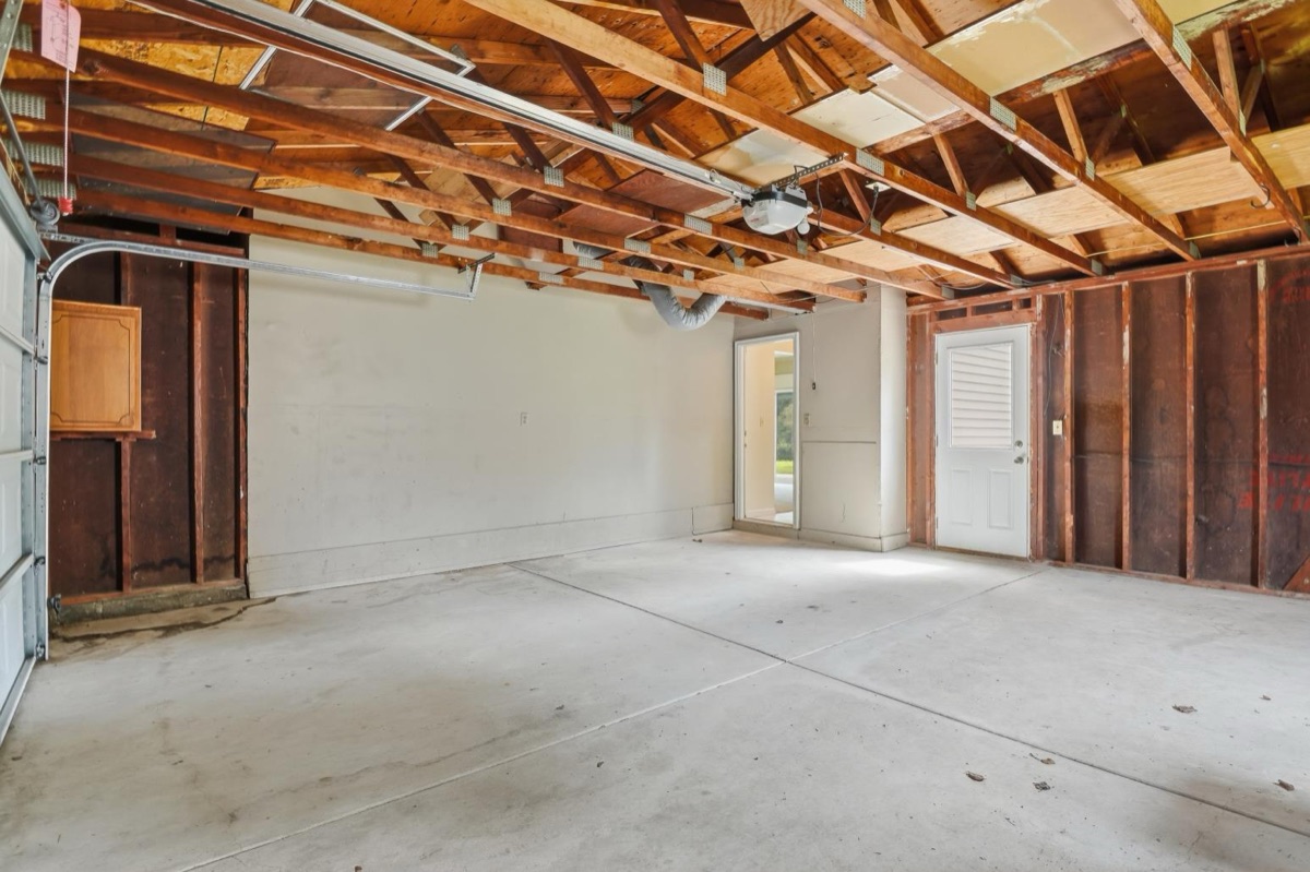 Listing photo 36 — Waterford Township, MI