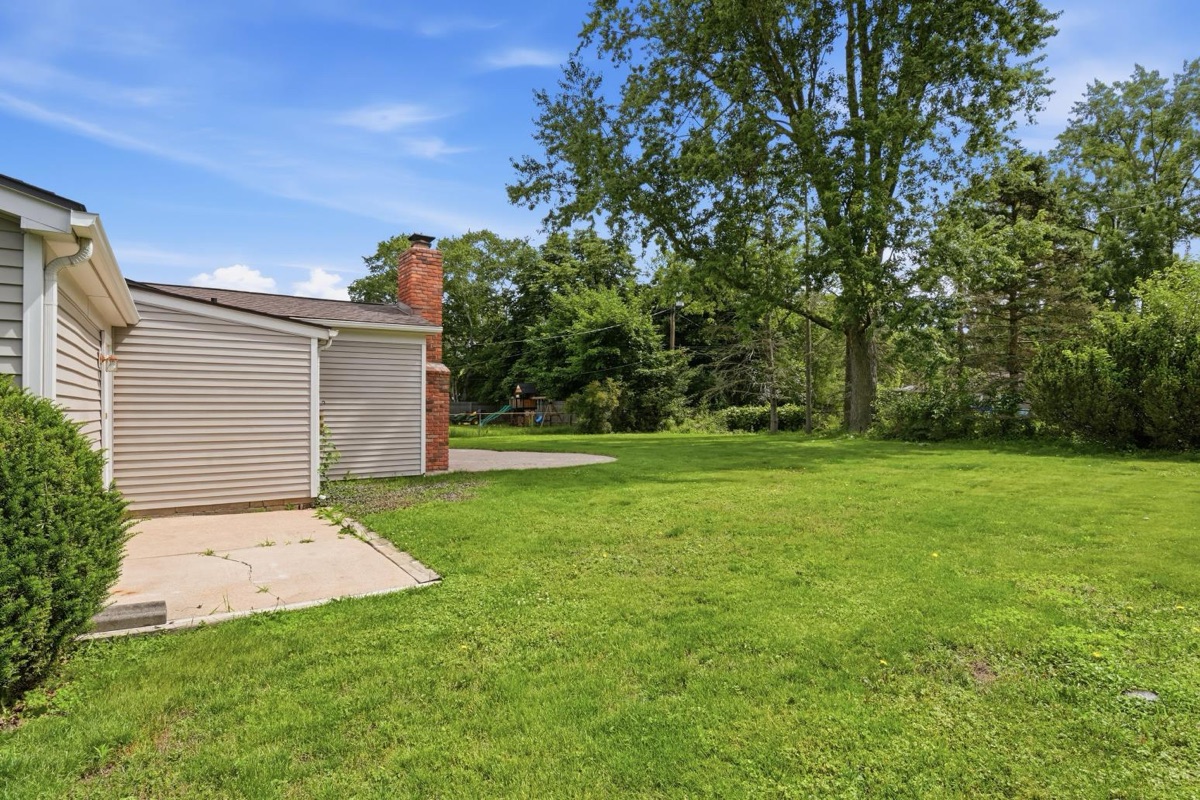Listing photo 43 — Waterford Township, MI