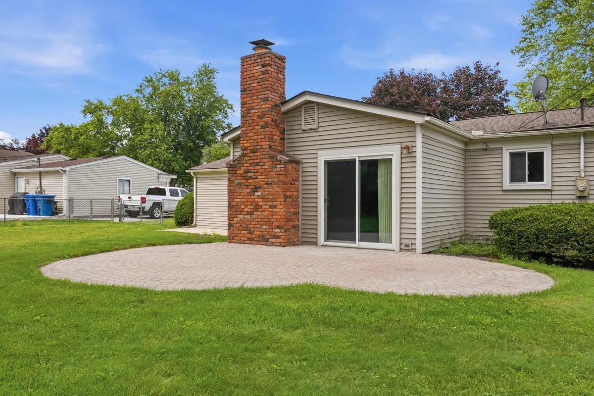 Listing photo 47 — Waterford Township, MI