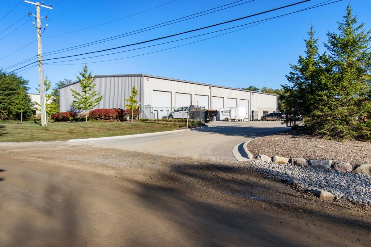 Listing photo 2 — White Lake, MI