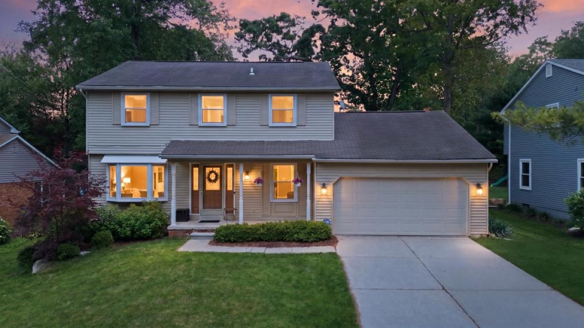 Listing photo 1 — Wixom, MI