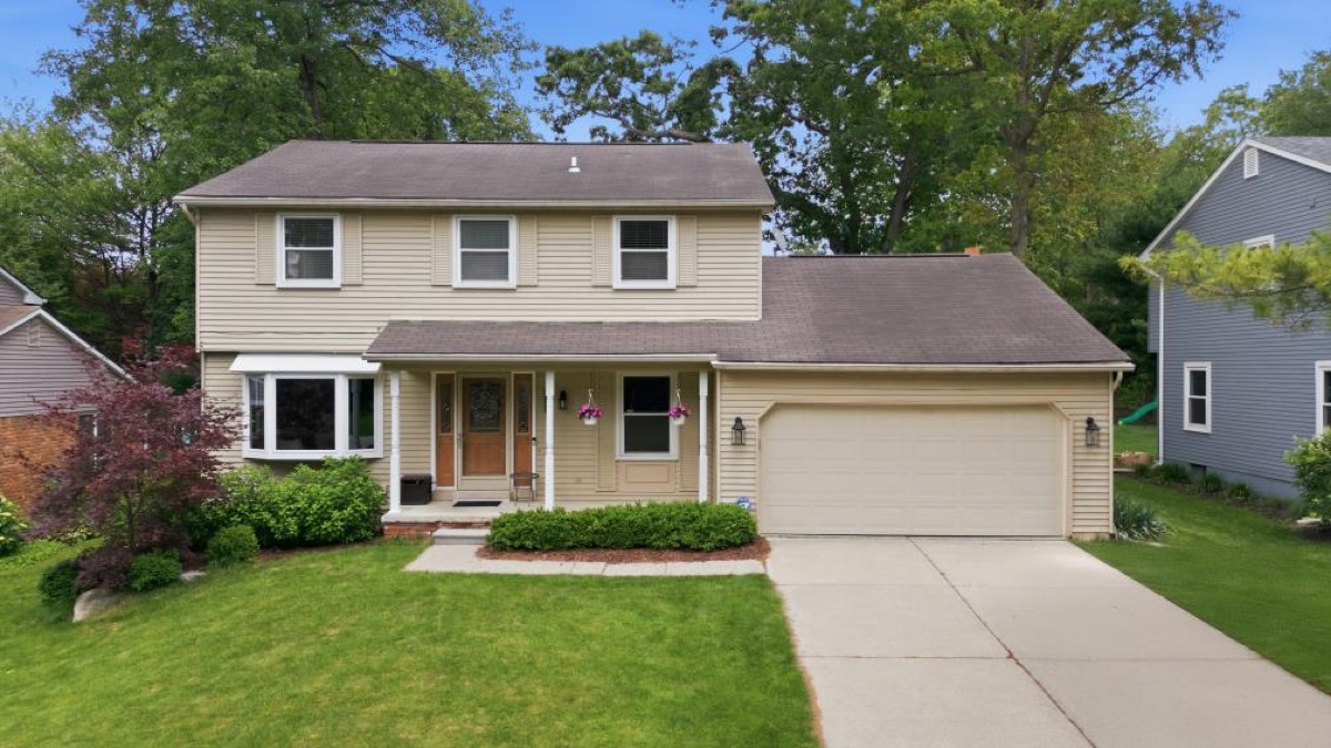 Listing photo 3 — Wixom, MI