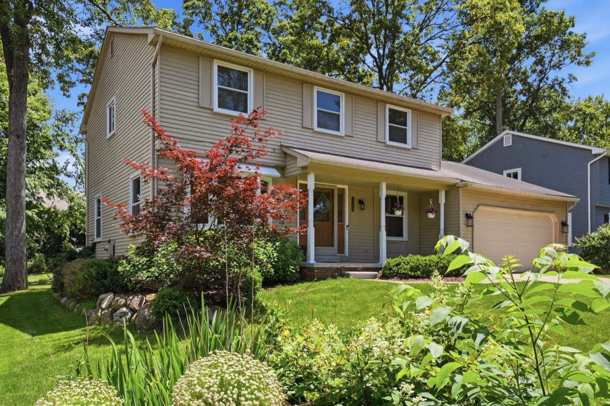 Listing photo 4 — Wixom, MI