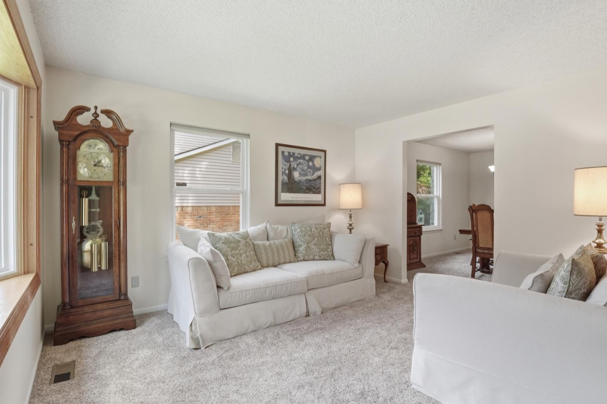 Listing photo 8 — Wixom, MI