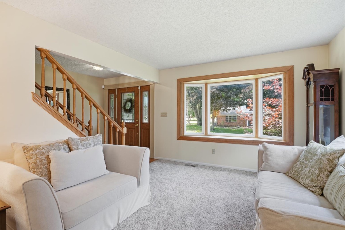 Listing photo 10 — Wixom, MI