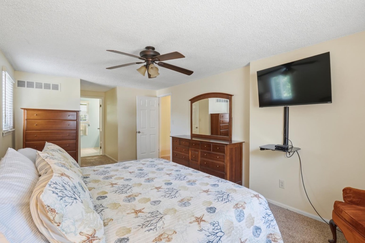 Listing photo 33 — Wixom, MI