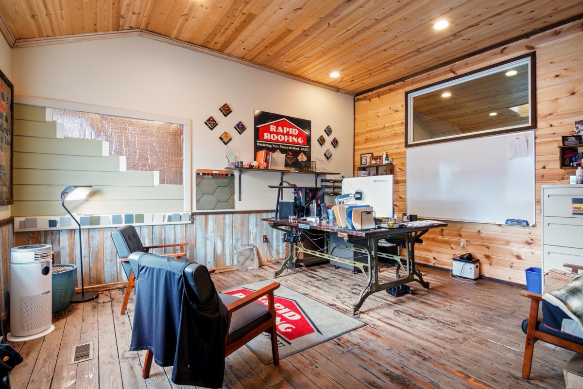 Listing photo 2 — Ypsilanti, MI