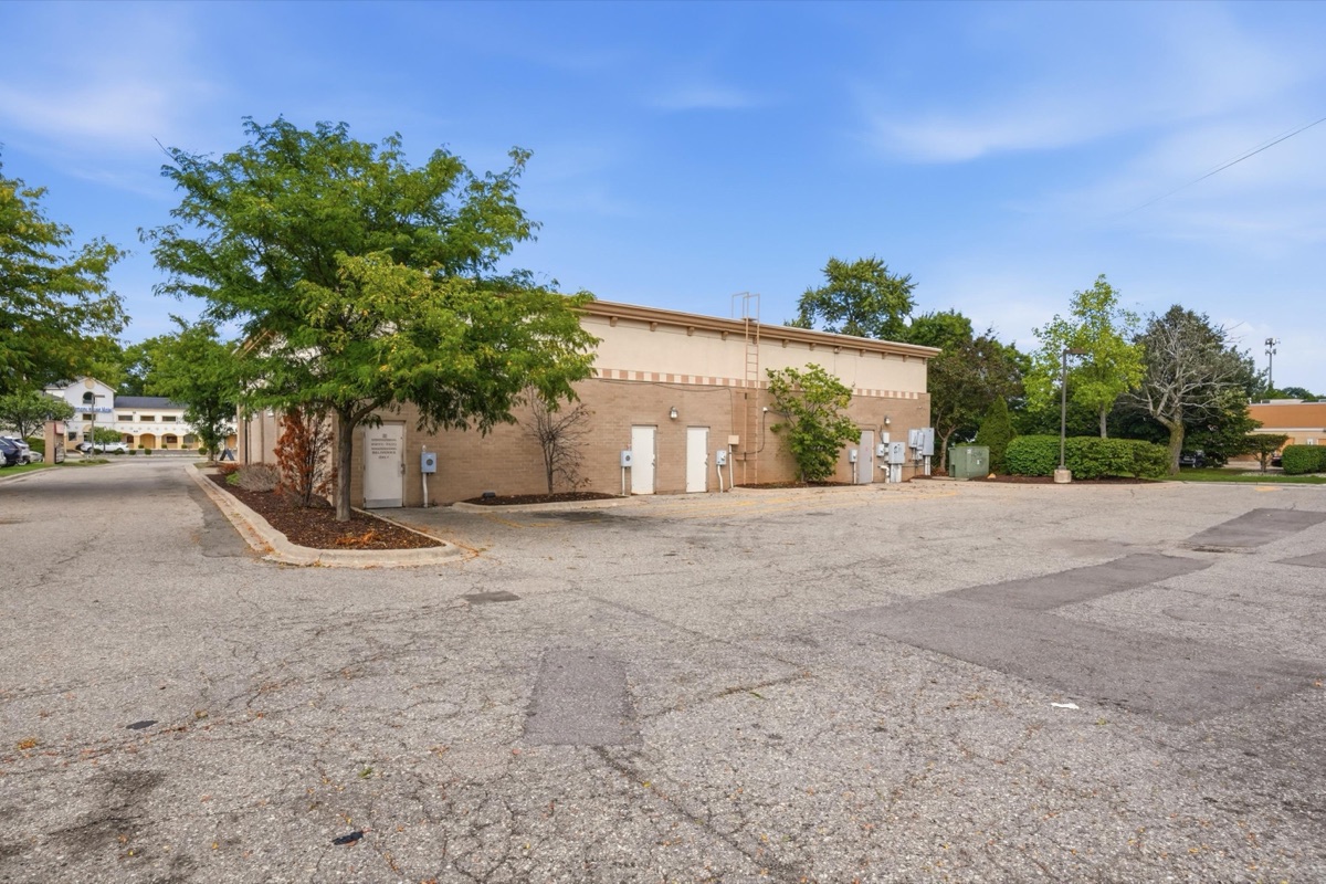 Listing photo 10 — Ypsilanti, MI