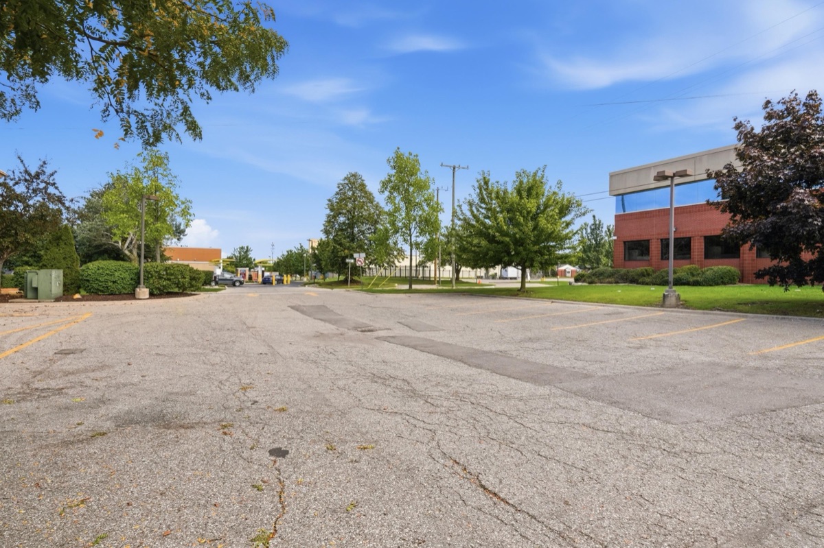 Listing photo 11 — Ypsilanti, MI