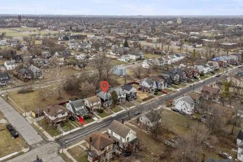 neighborhood house drone