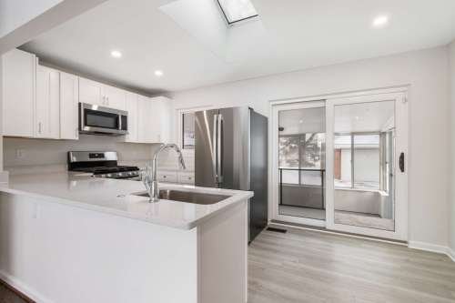 kitchen vacant warren